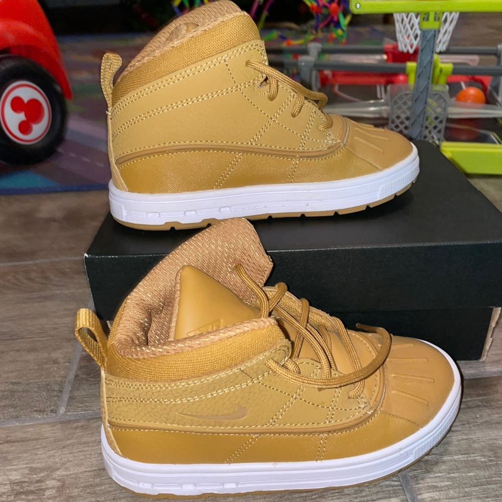 Nike ACG shoes